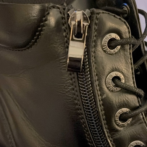 Men’s black GUESS boots. Size 10M - Picture 7 of 10